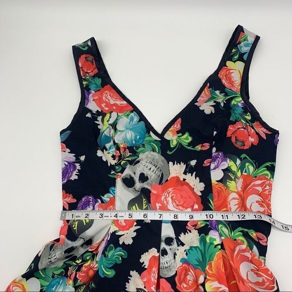 JF Skull & Floral Low V Neck Dress Sz M - Picture 11 of 12
